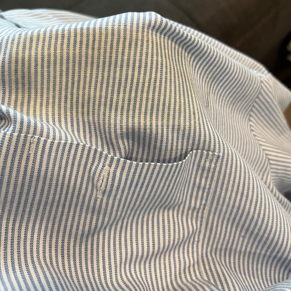 B 16      Vintage Pinstripe Button Down - Picture 3 of 3